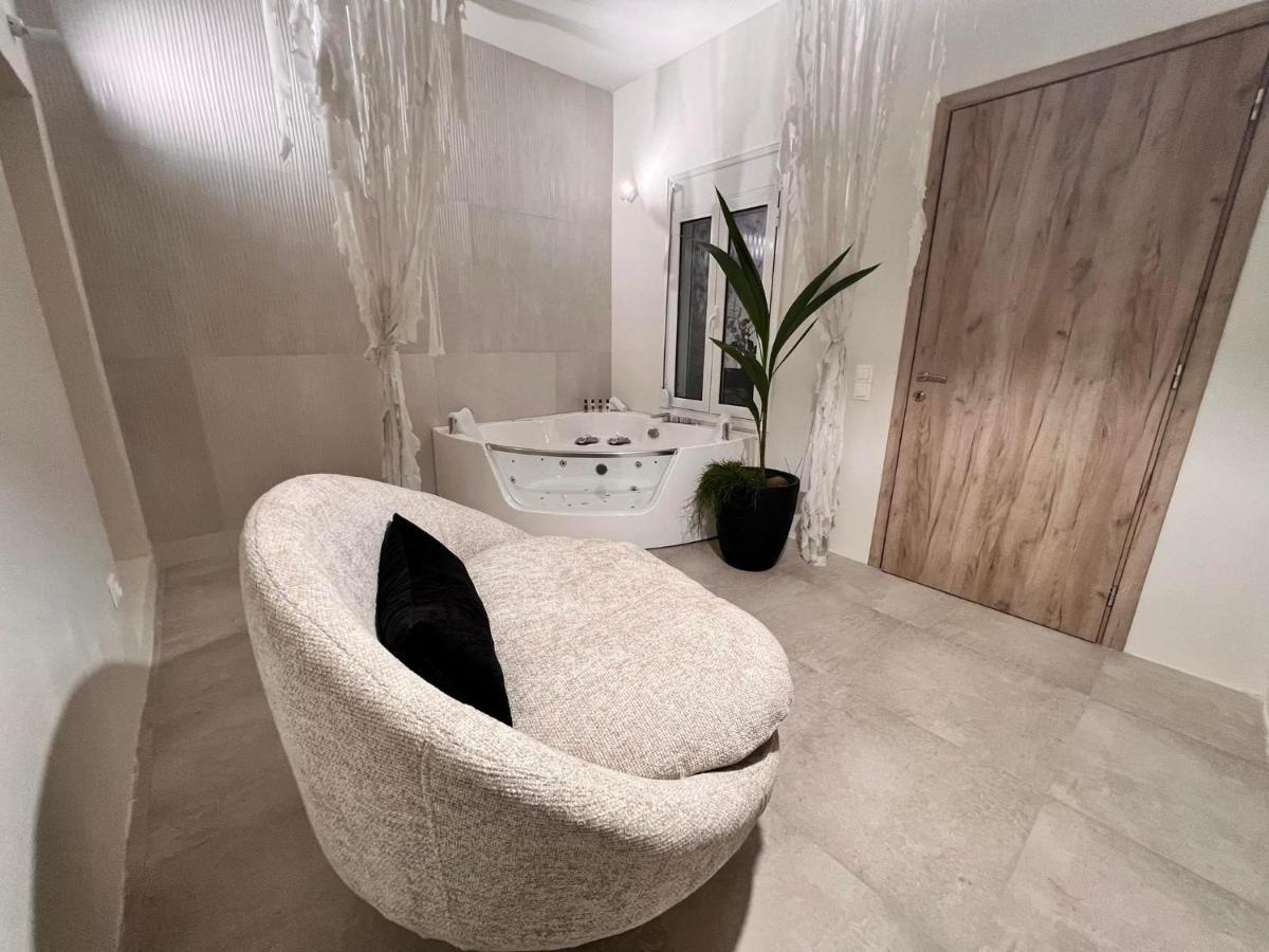 Perla Coco Jacuzzi Suites 干尼亞 外观 照片