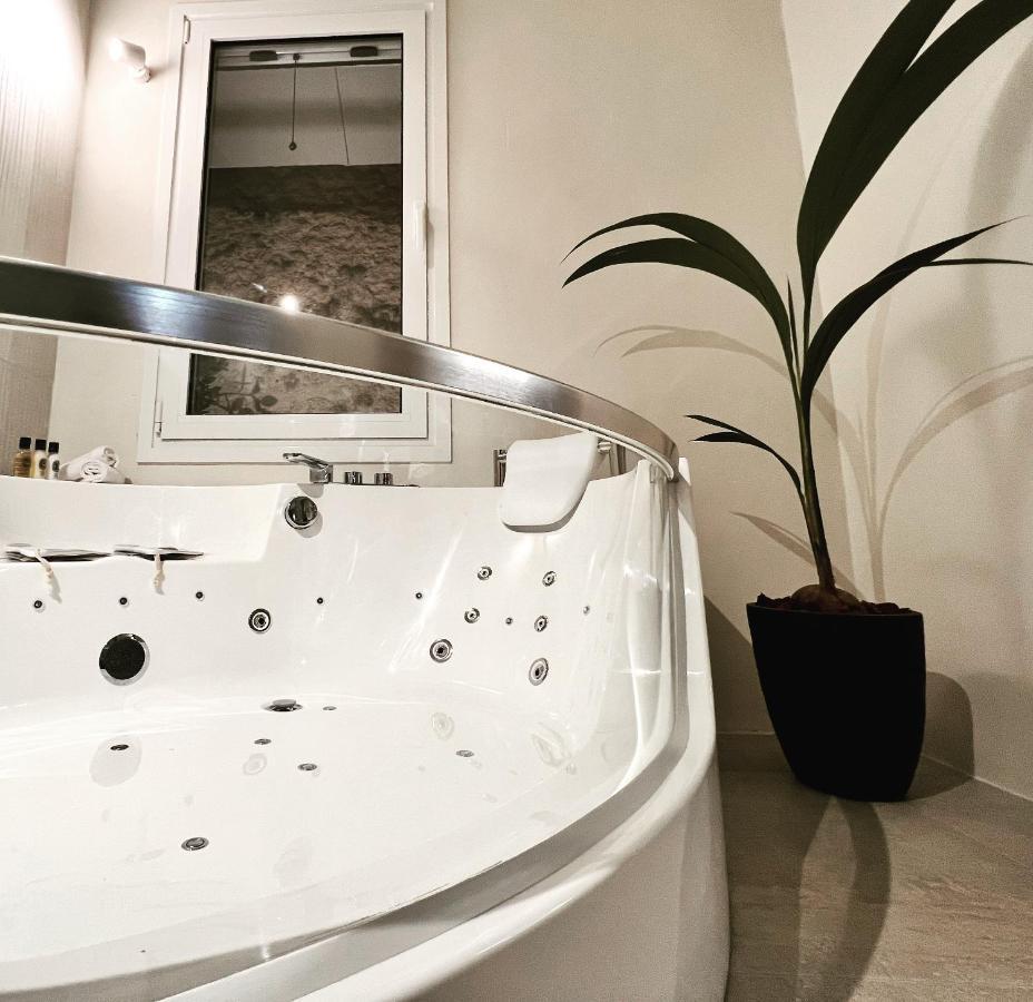 Perla Coco Jacuzzi Suites 干尼亞 外观 照片